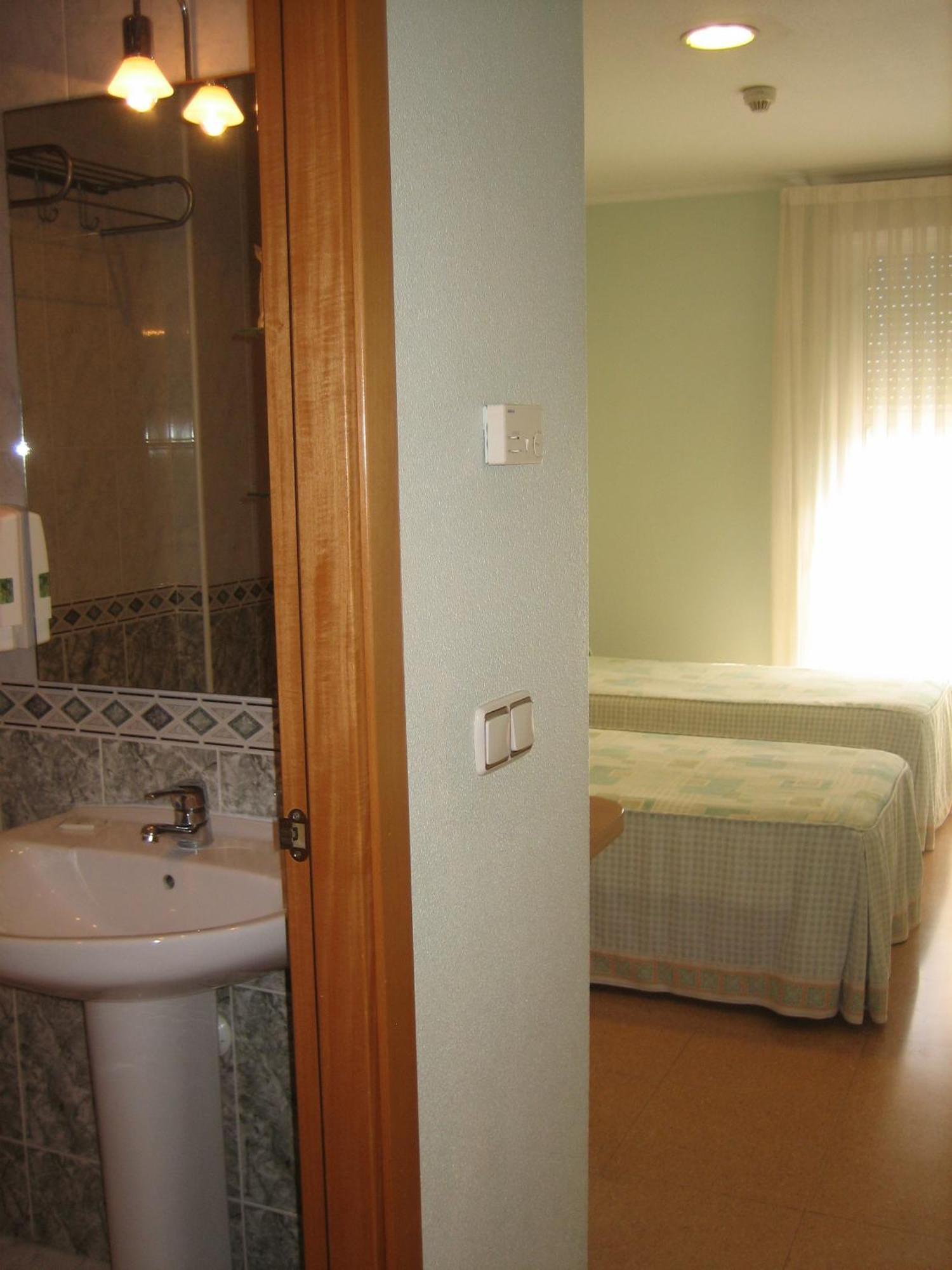 Hostal Madruga Elche Exteriér fotografie